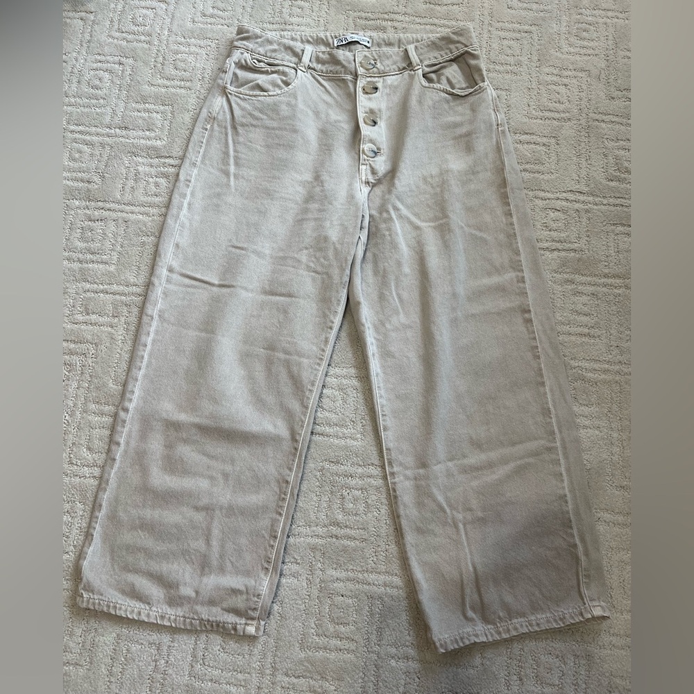 Beige Wide-Leg Jeans